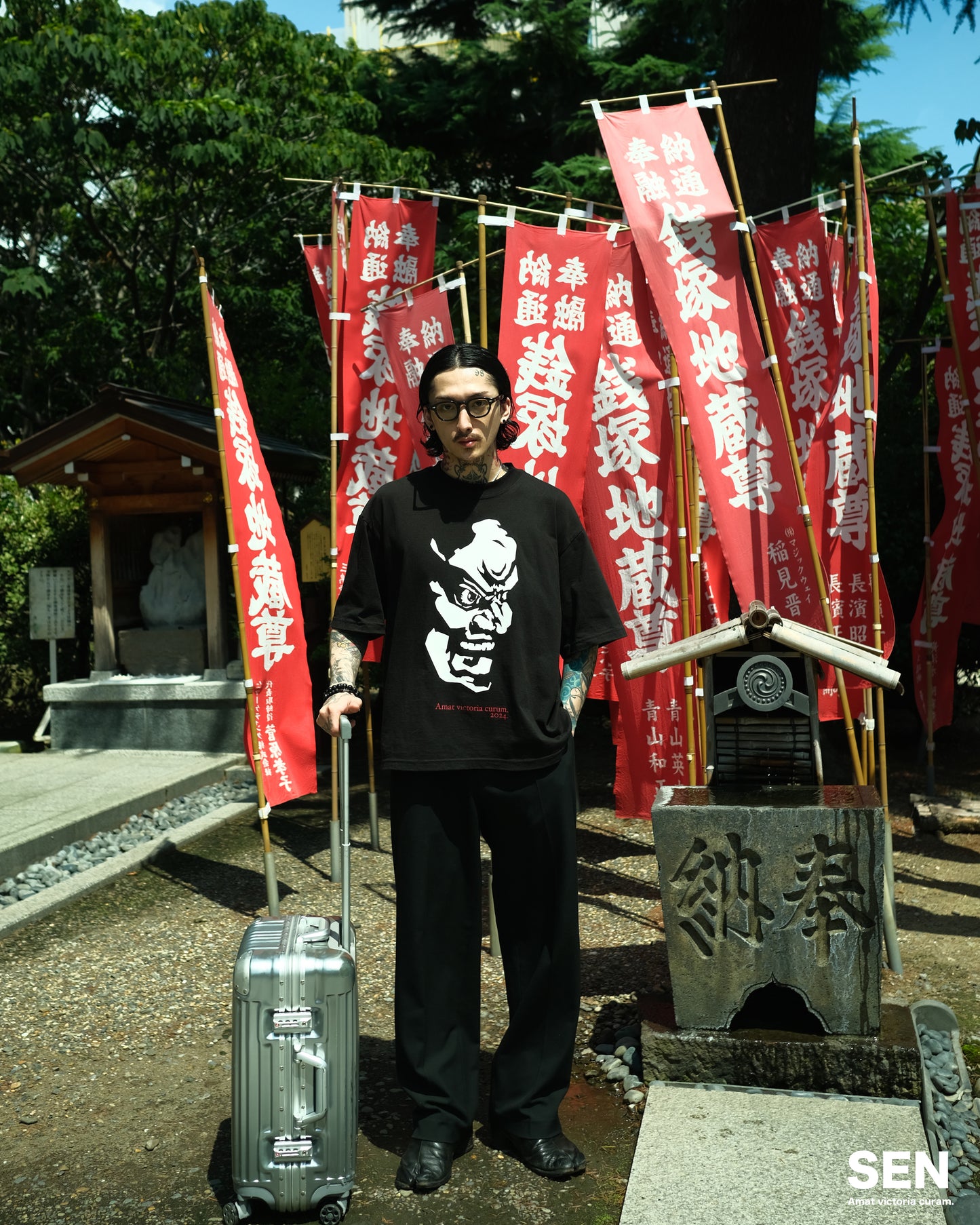 ART PRINT GARMENT DYE TEE